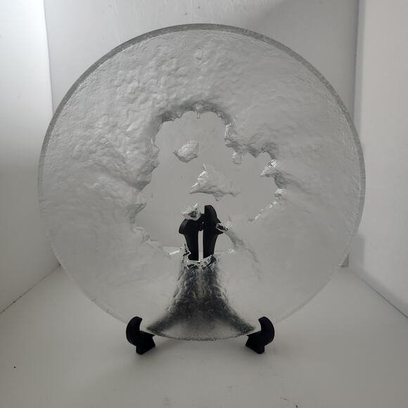 Museum Crystal Hoya 12inch snow lake dish - Picture 1 of 6
